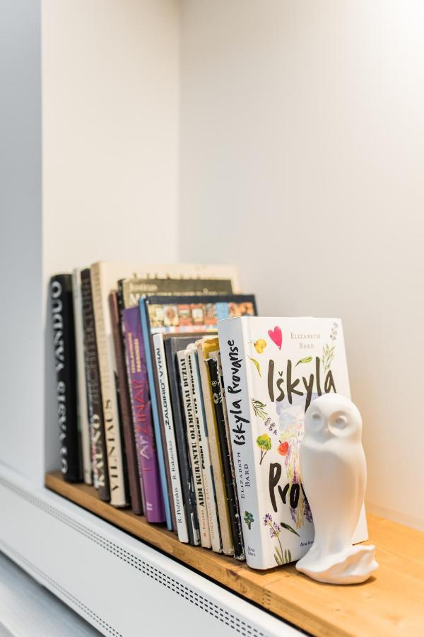 Knygu Namai Apartment Kaunas Ngoại thất bức ảnh